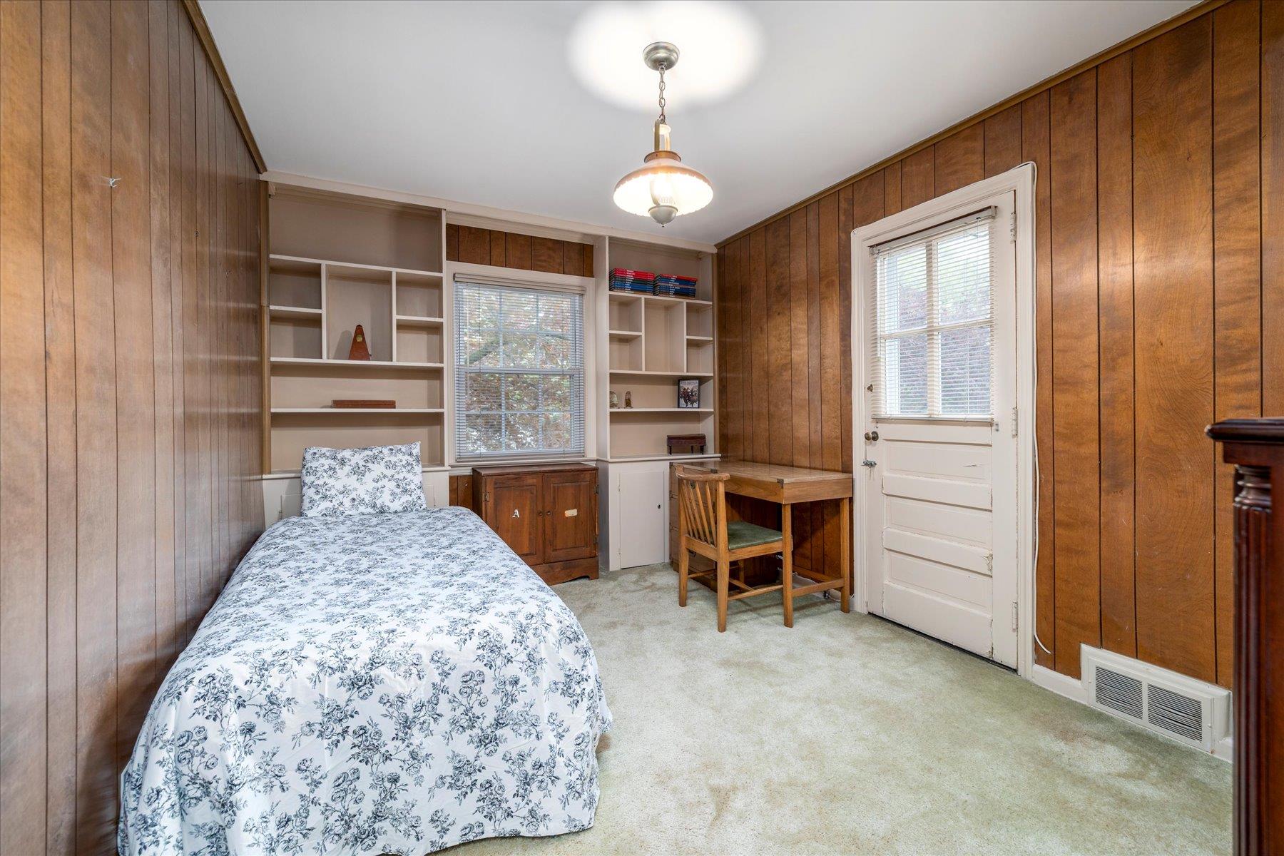 39 Searing Street, Rockville Centre, New York image 23