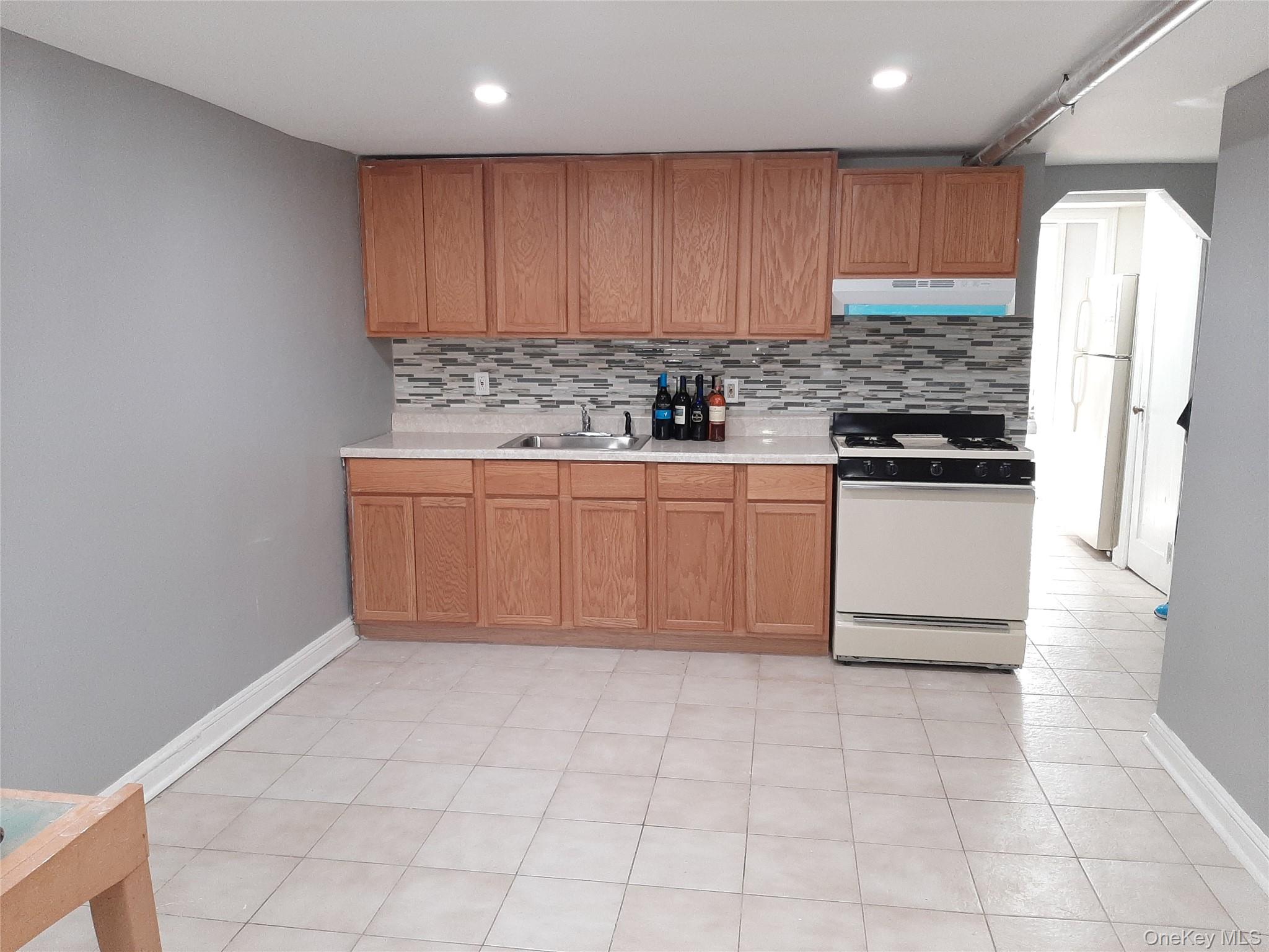 252 E 45th Street 1