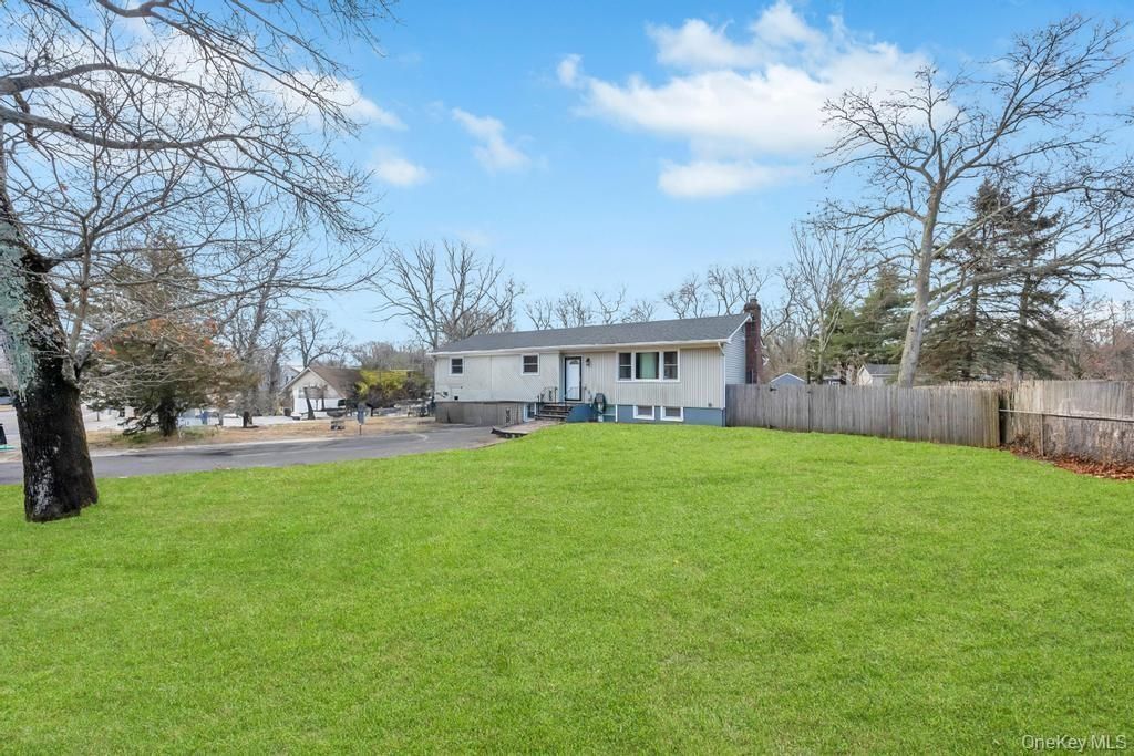 Photo of 236 Dare Road, Selden, NY 11784 (MLS # 1004434)