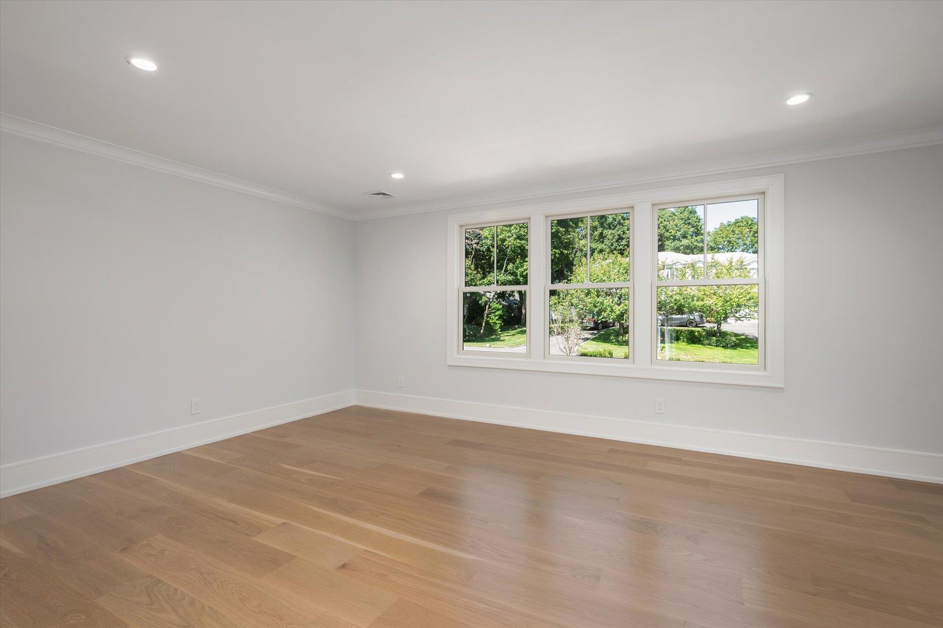 40 Hewlett Lane, Port Washington, New York image 12