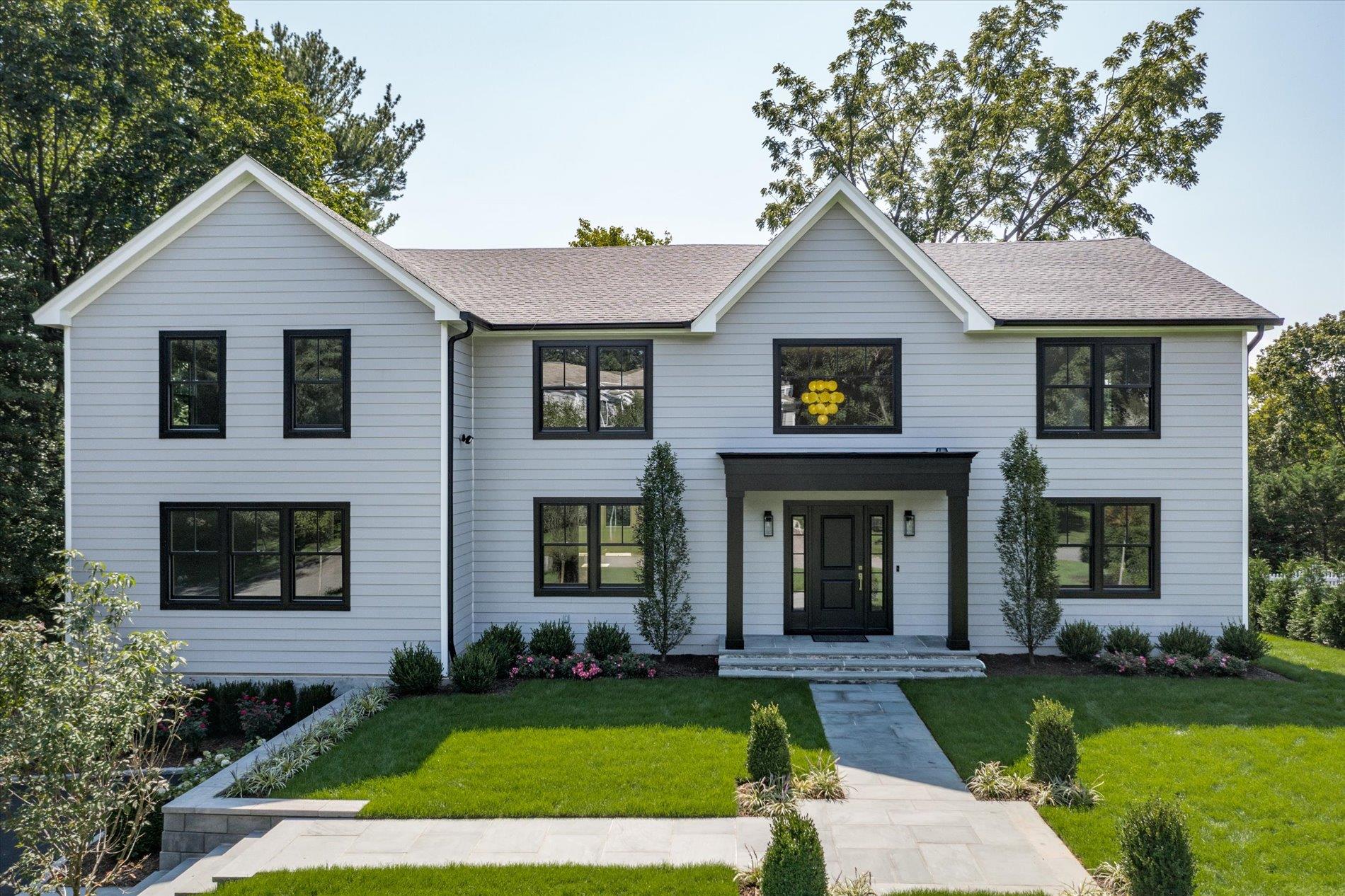 40 Hewlett Lane, Port Washington, New York image 1