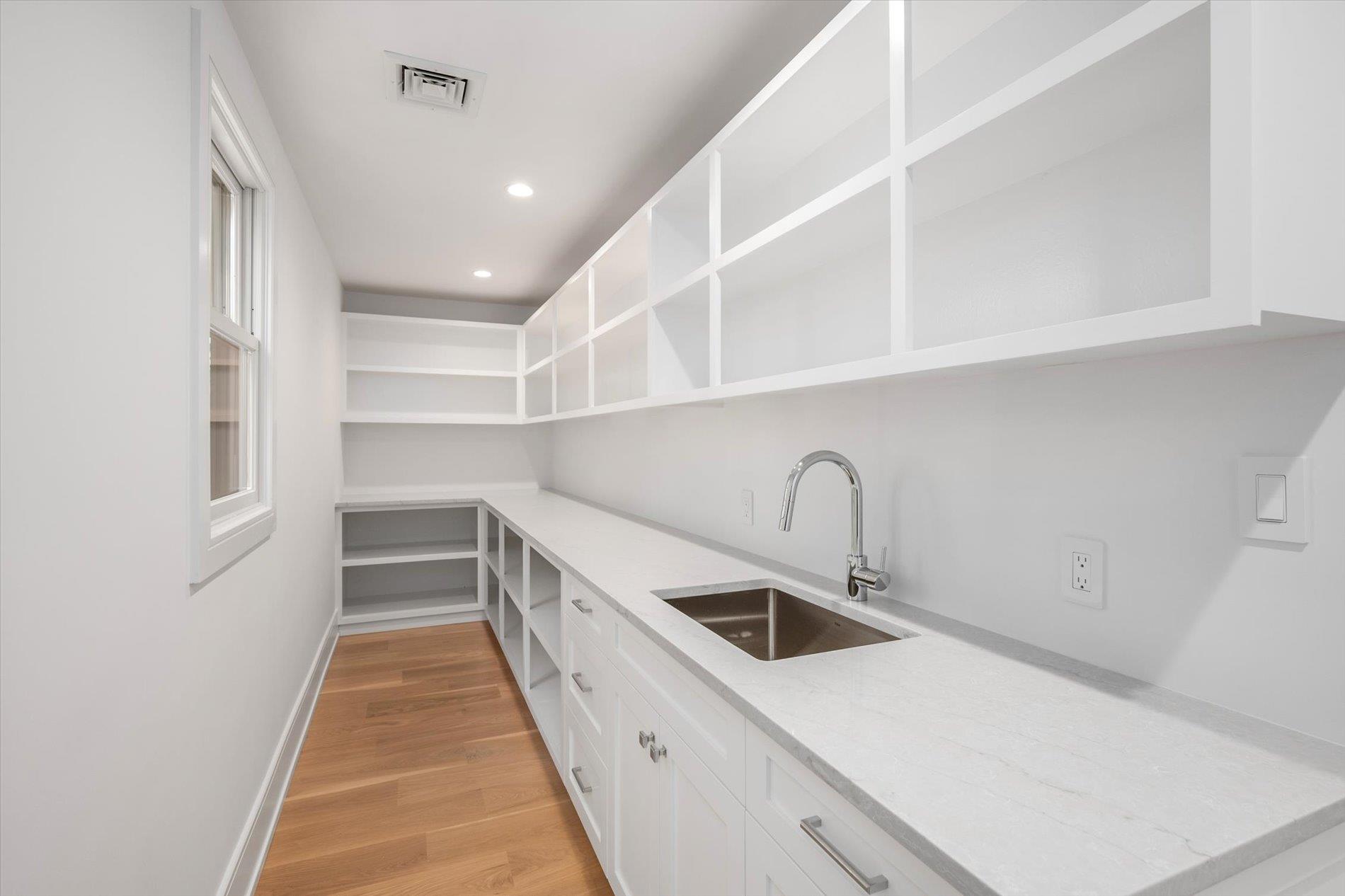 40 Hewlett Lane, Port Washington, New York image 11