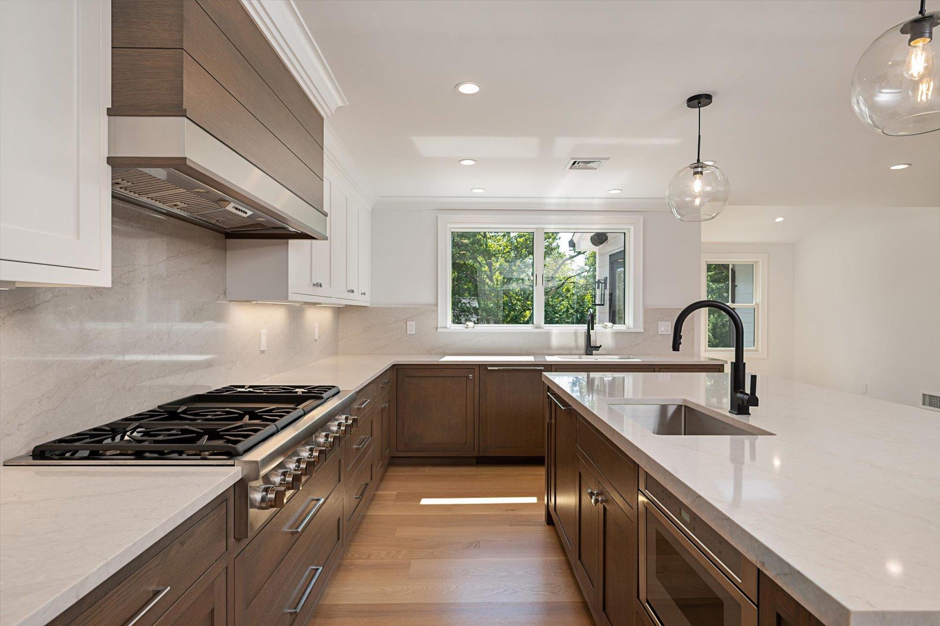 40 Hewlett Lane, Port Washington, New York image 4