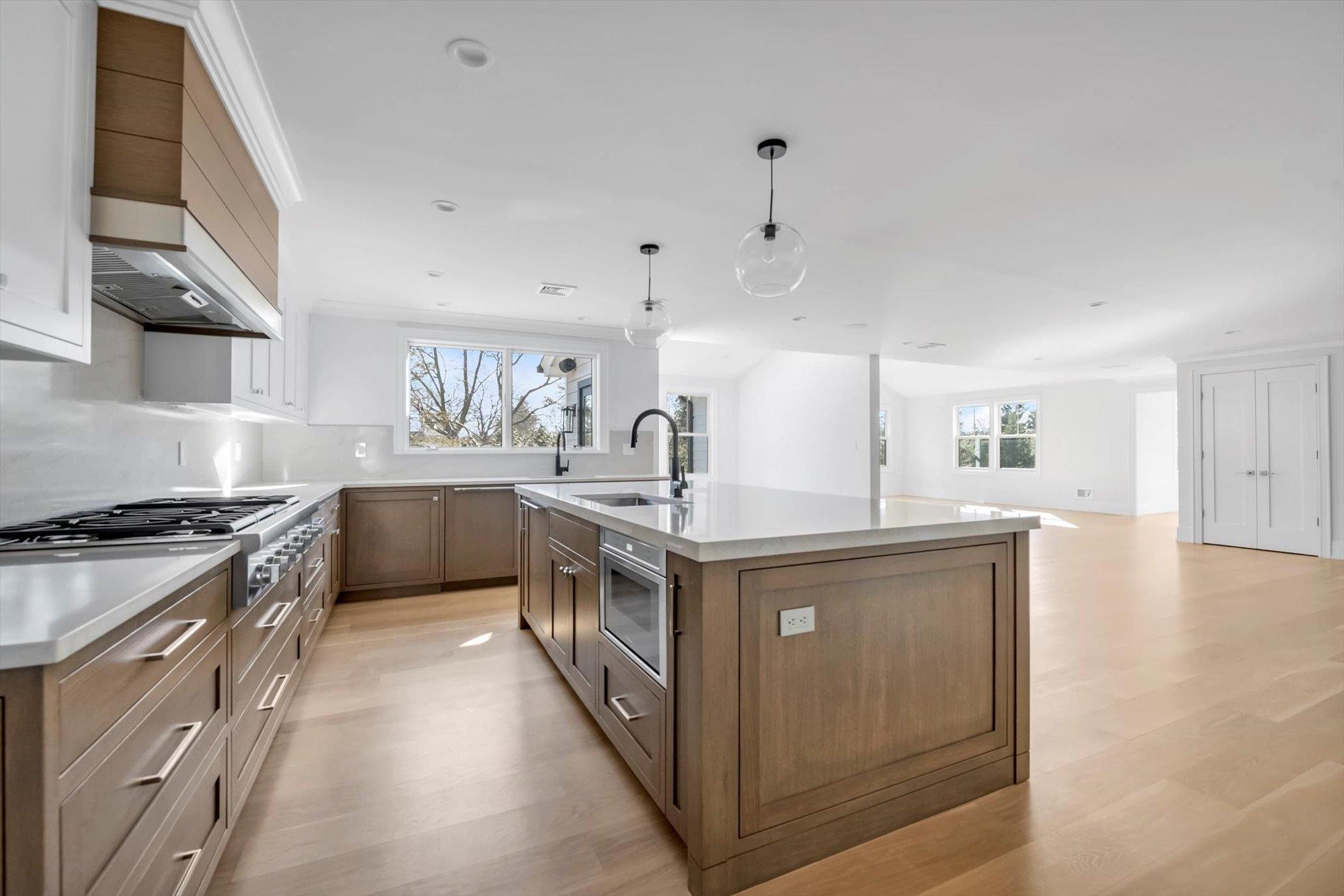 40 Hewlett Lane, Port Washington, New York image 7