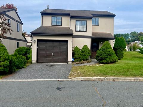 5 Raleigh Close Middletown NY 10940