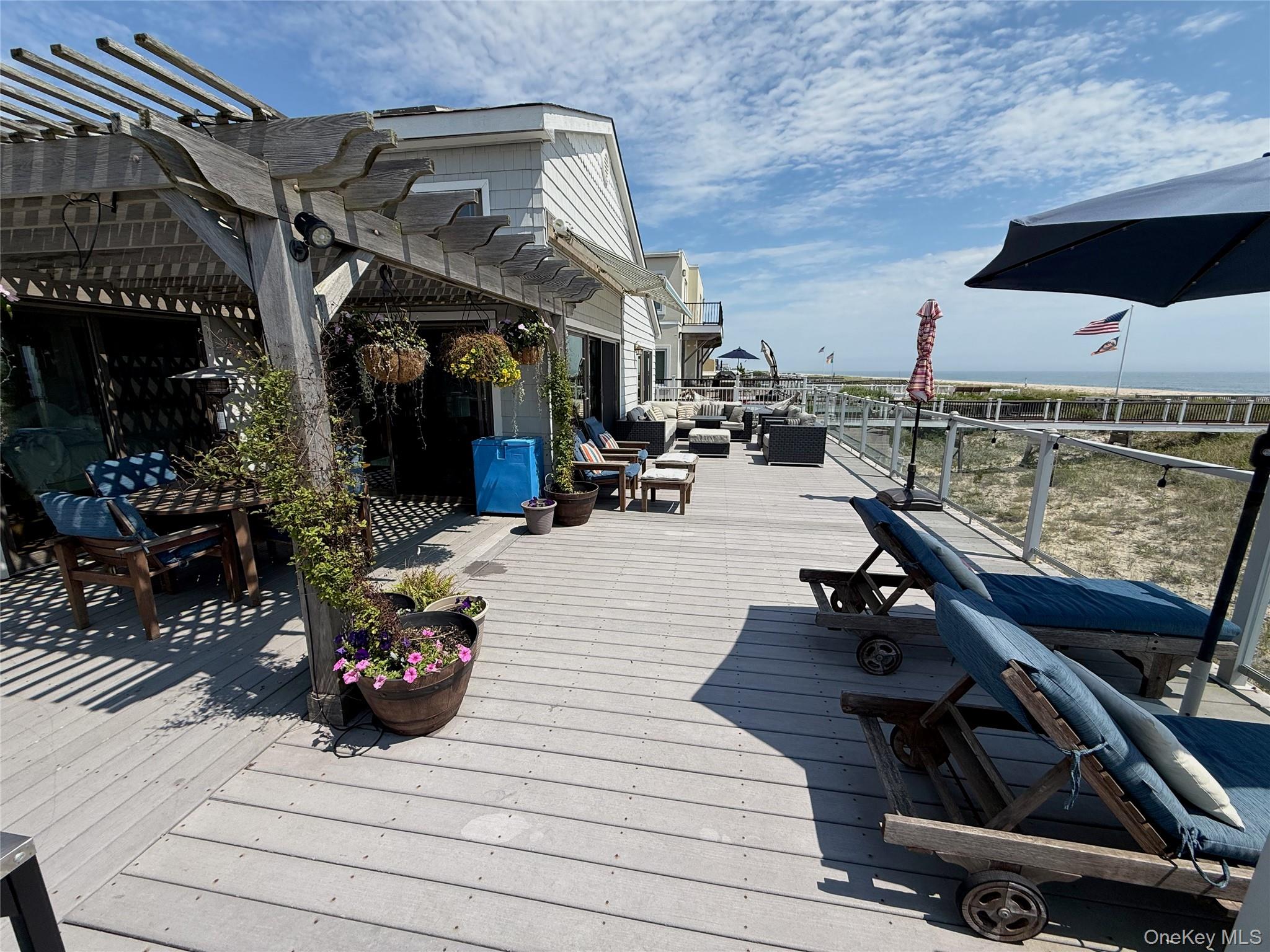 717 Dune Road