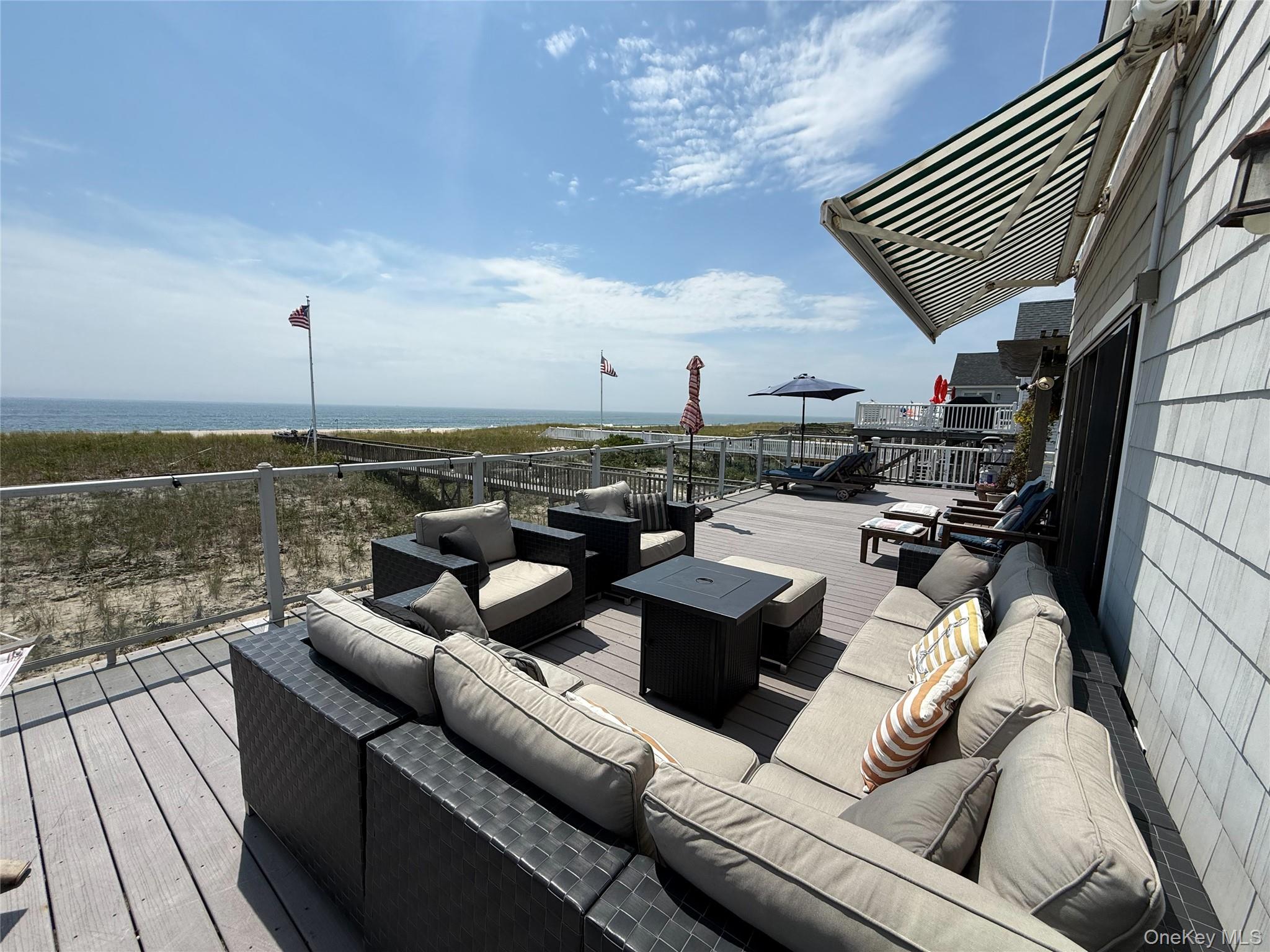717 Dune Road