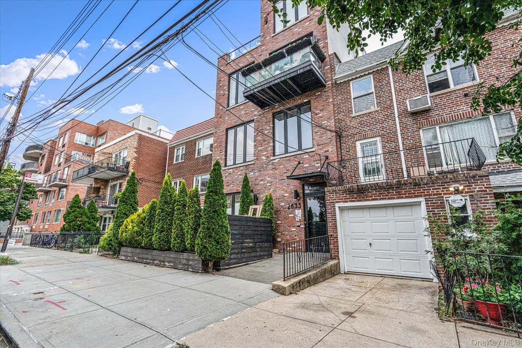 Photo of 26-33 28th Street #4A, Astoria, NY 11102 (MLS # 1038318)