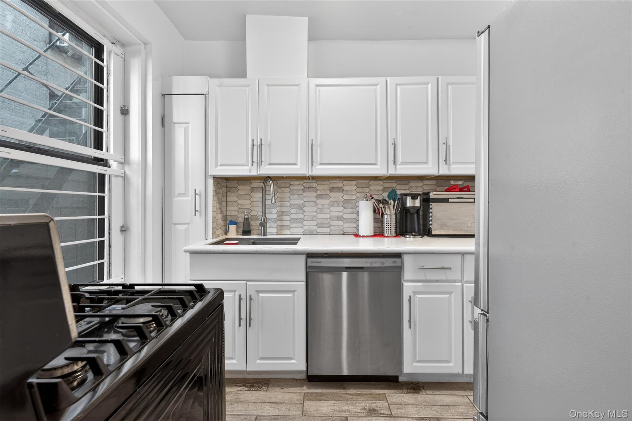 941 Jerome Avenue 5B