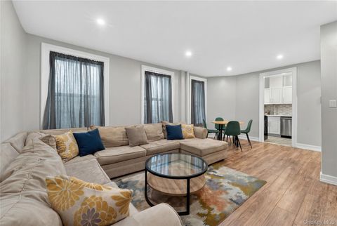 Photo of 941 Jerome Avenue #5B, Bronx, NY 10452 (MLS # 996690)