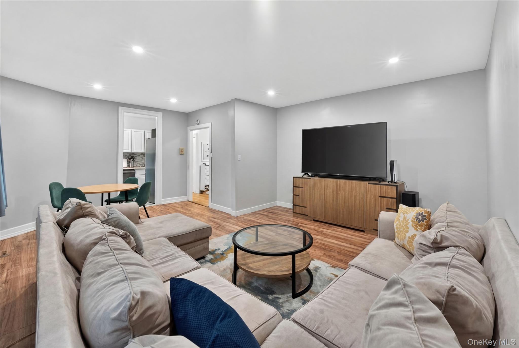 941 Jerome Avenue 5B