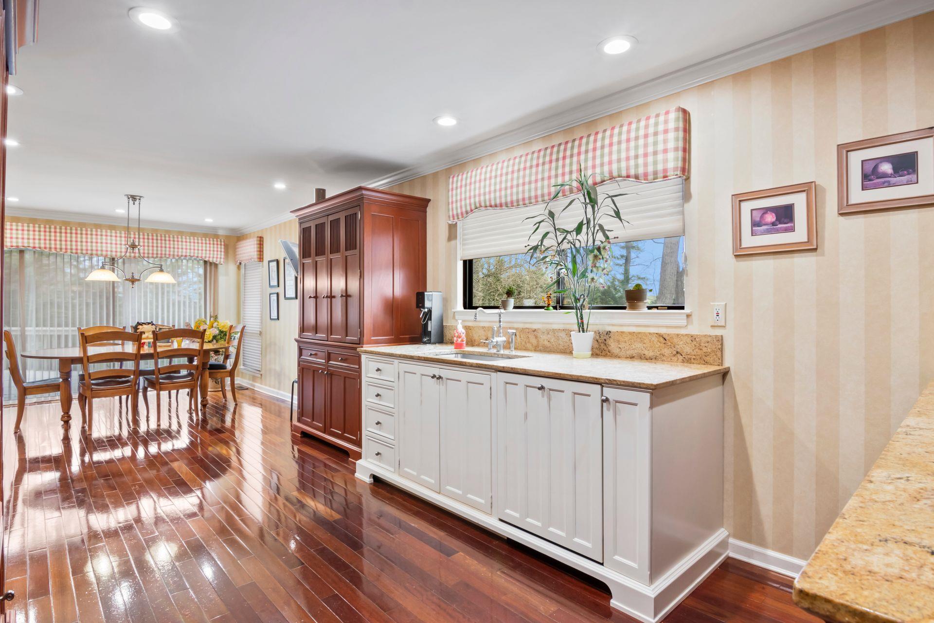 65 The Circle Cir #65, Glen Head, New York image 17