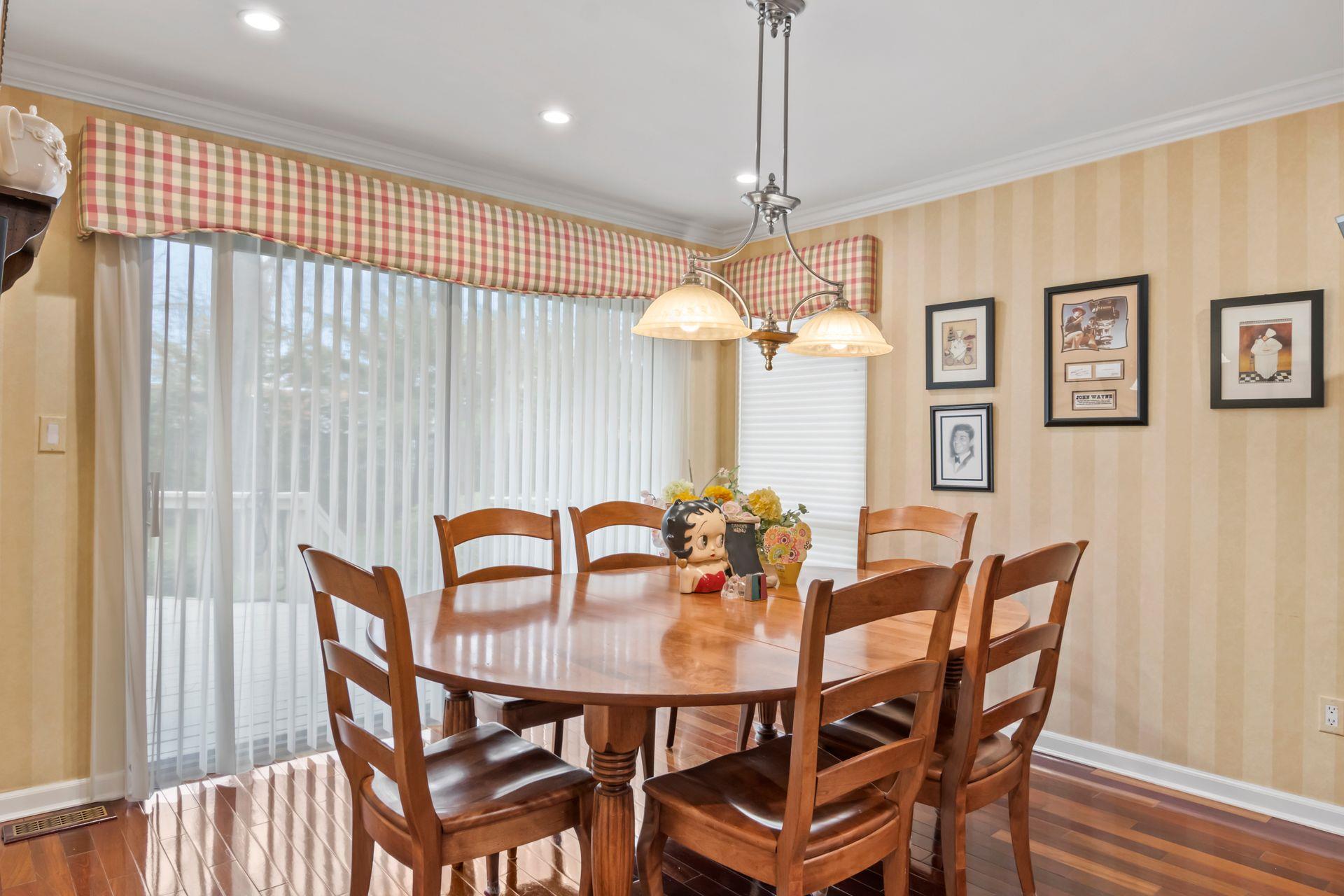 65 The Circle Cir #65, Glen Head, New York image 15