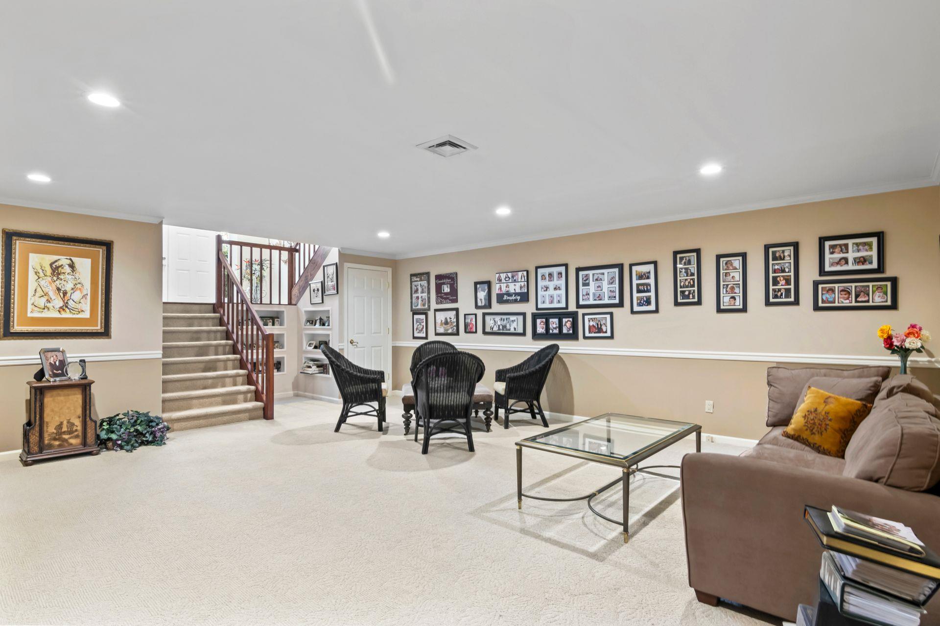 65 The Circle Cir #65, Glen Head, New York image 32
