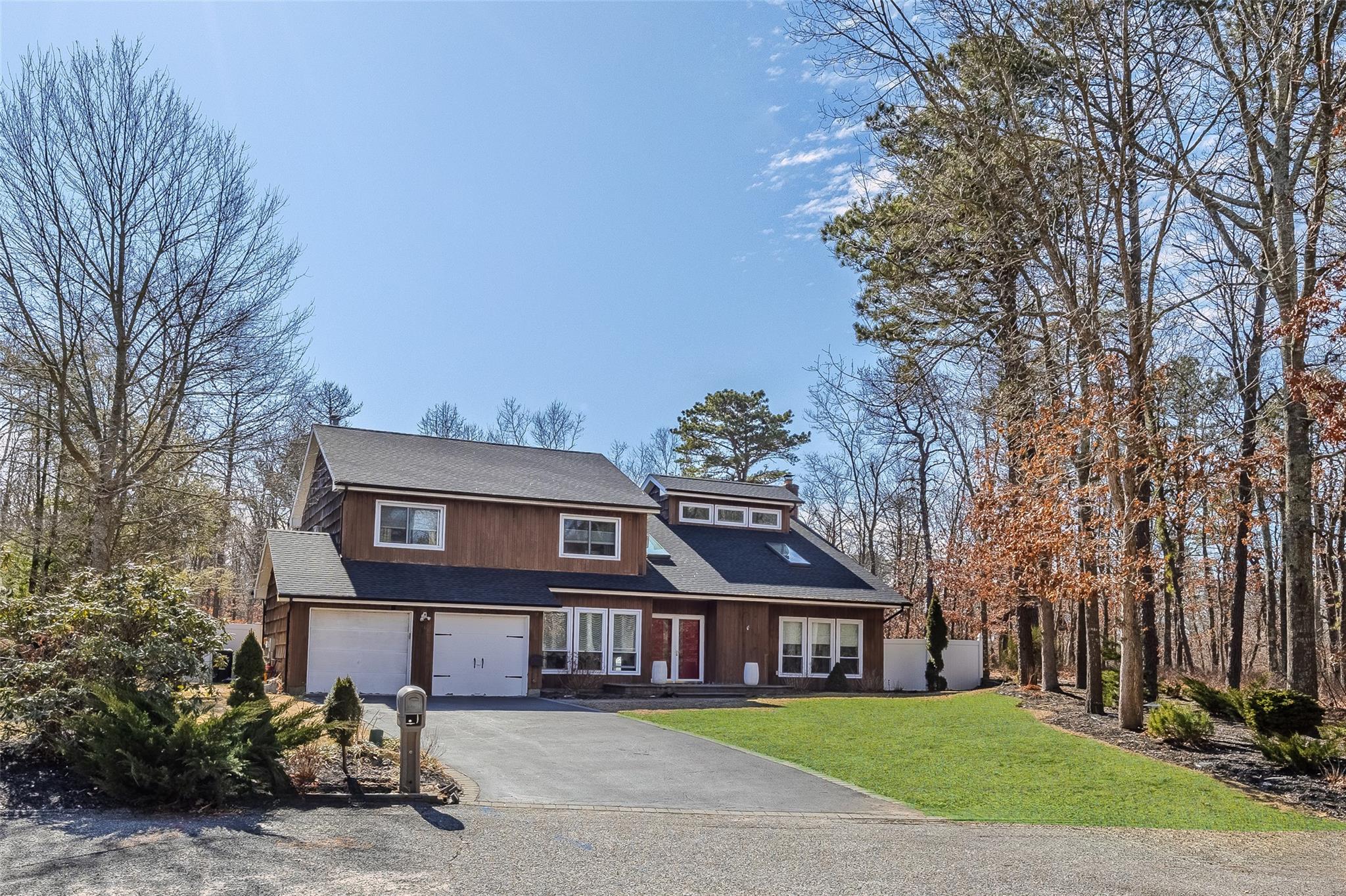 10 Rosemary Court, Manorville, New York image 3