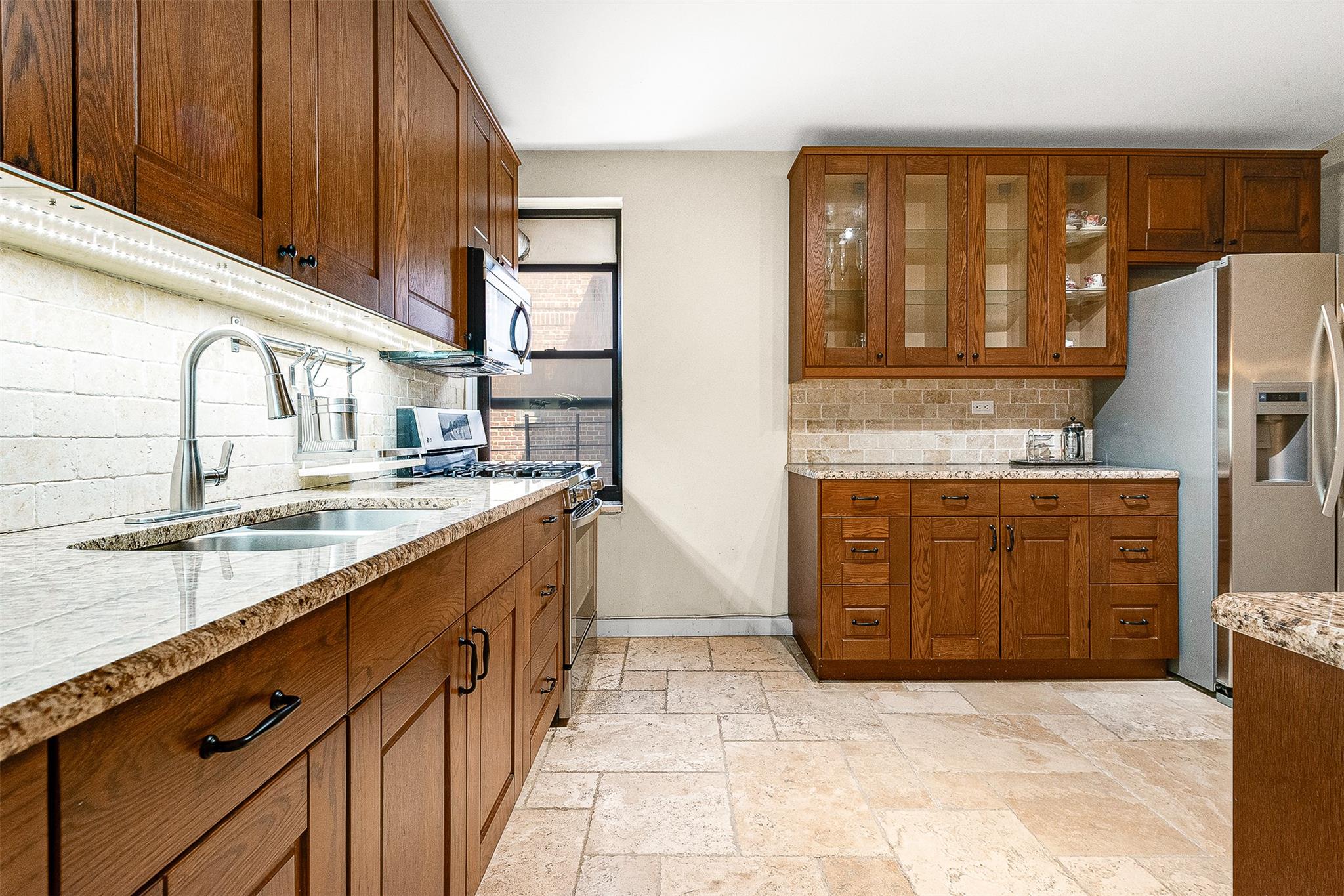 71-11 Yellowstone Boulevard #6H, Forest Hills, New York image 12