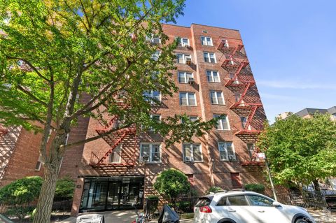 Photo of 33-04 91st Street #5L, Jackson Heights, NY 11372 (MLS # 921857)
