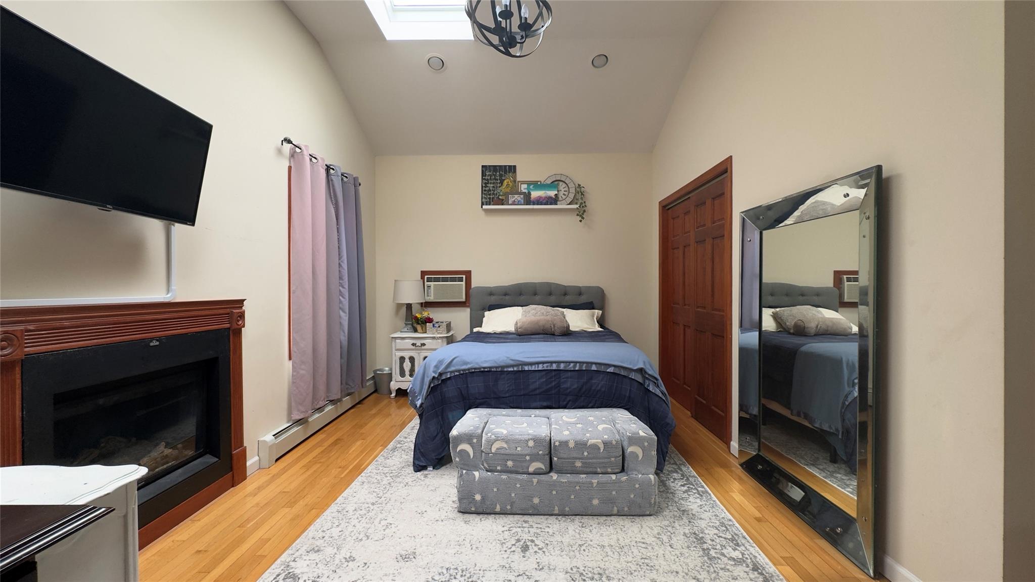 25 Center Avenue, Bay Shore, New York image 11