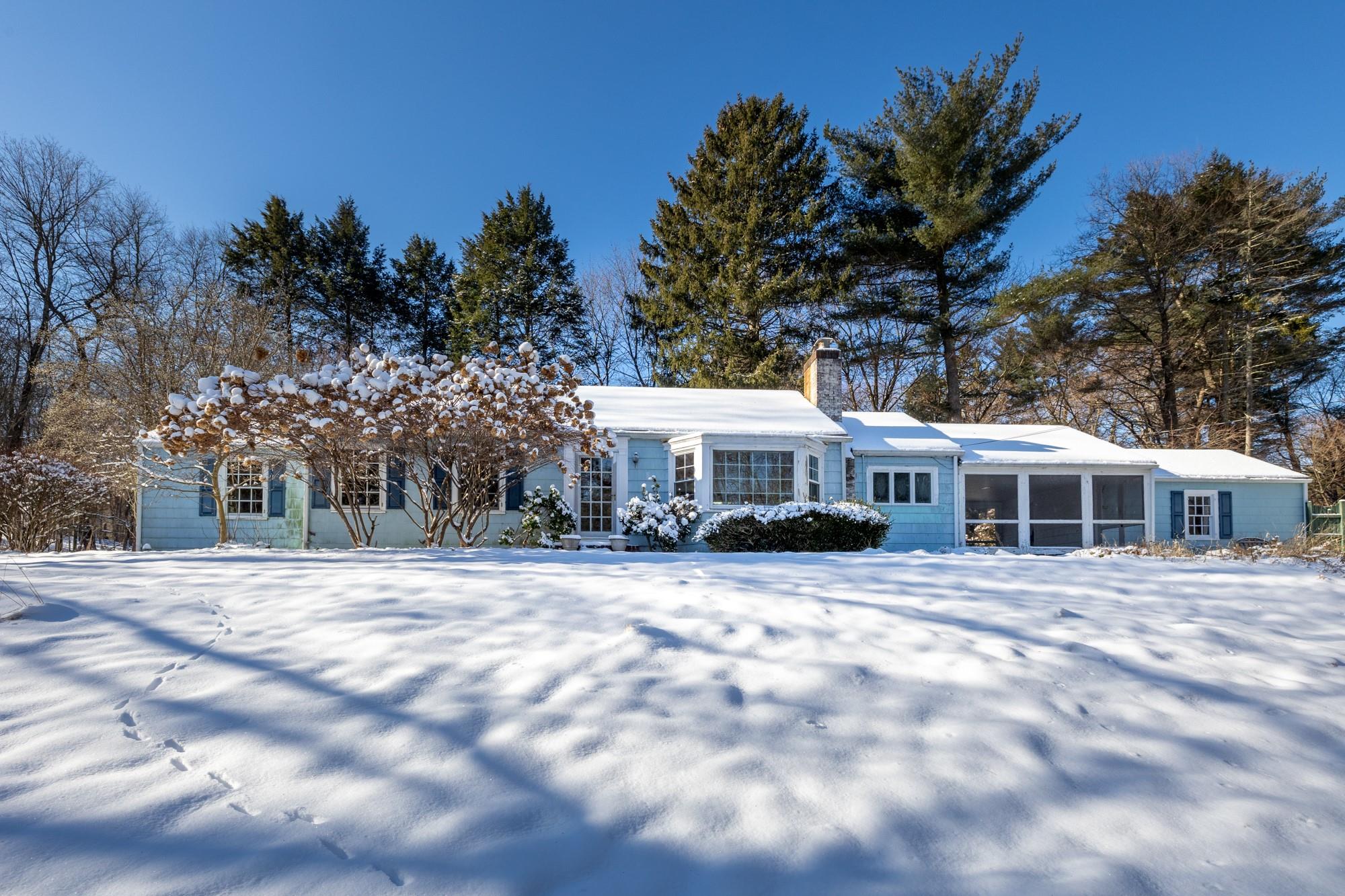 10 Barnes Lane, Chappaqua, New York image 1