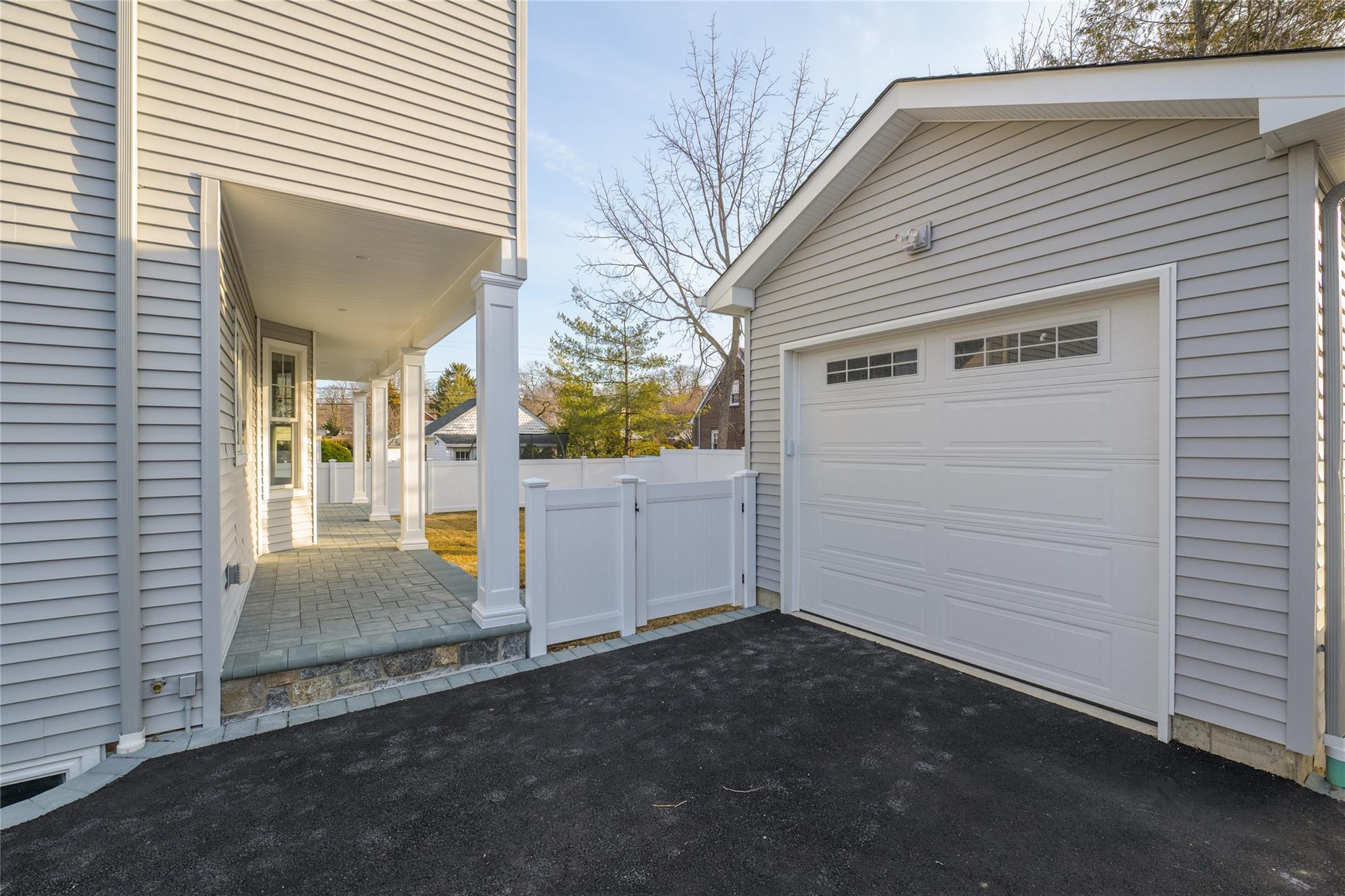 108 Linden Street, Roslyn Heights, New York image 36