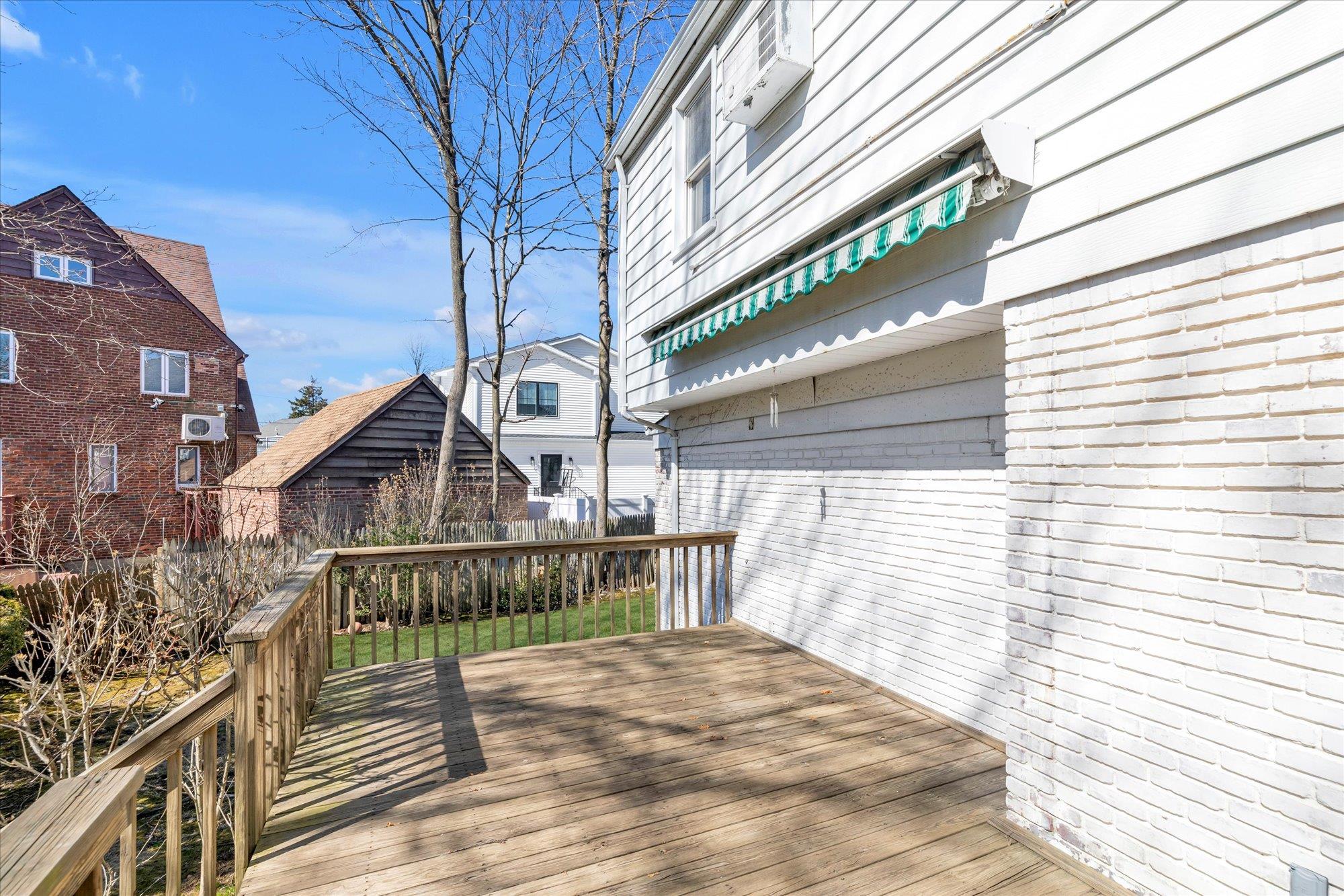 1019 Northfield Road, Woodmere, New York image 19