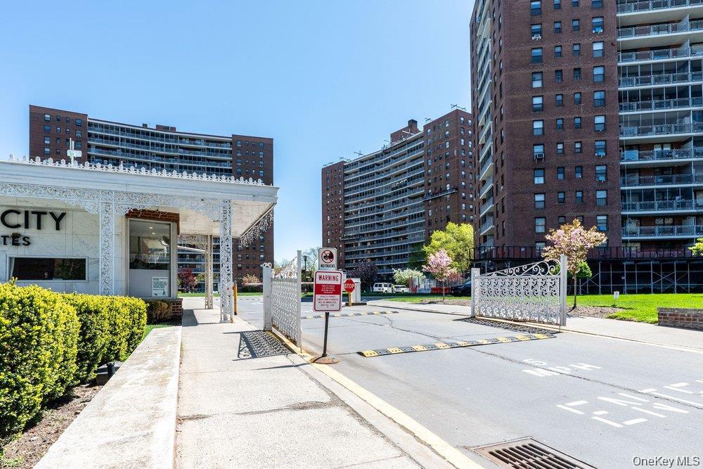 61-45 98th Street 2C - Photo 3