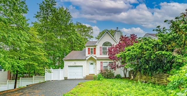 576 Boxwood Drive, Shirley, New York image 1