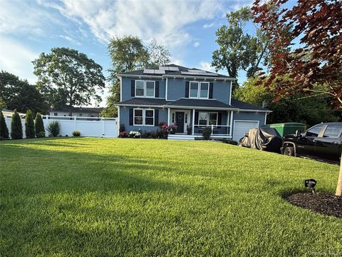 Homes For Sale - 68 Jefferson Avenue<br/> Suffolk County, Wyandanch, NY 11798
