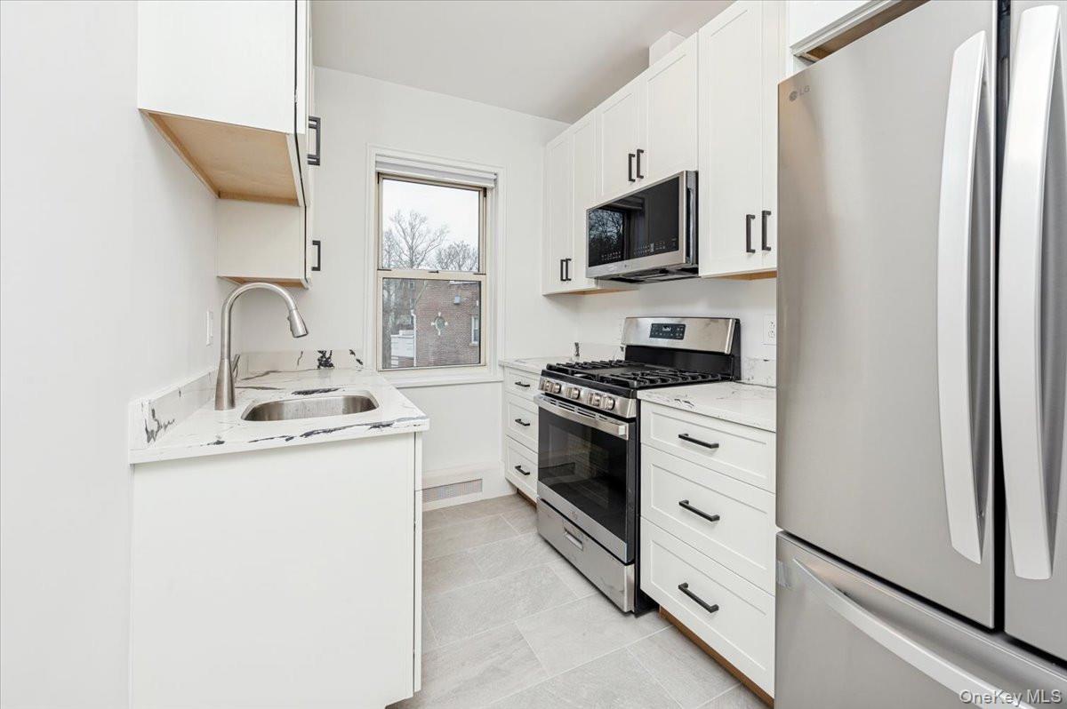 13 Sunnybrook Road 3D