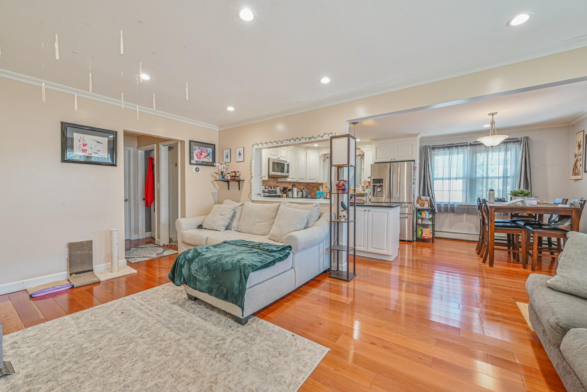 1069 Hastings St St, Baldwin, New York image 5