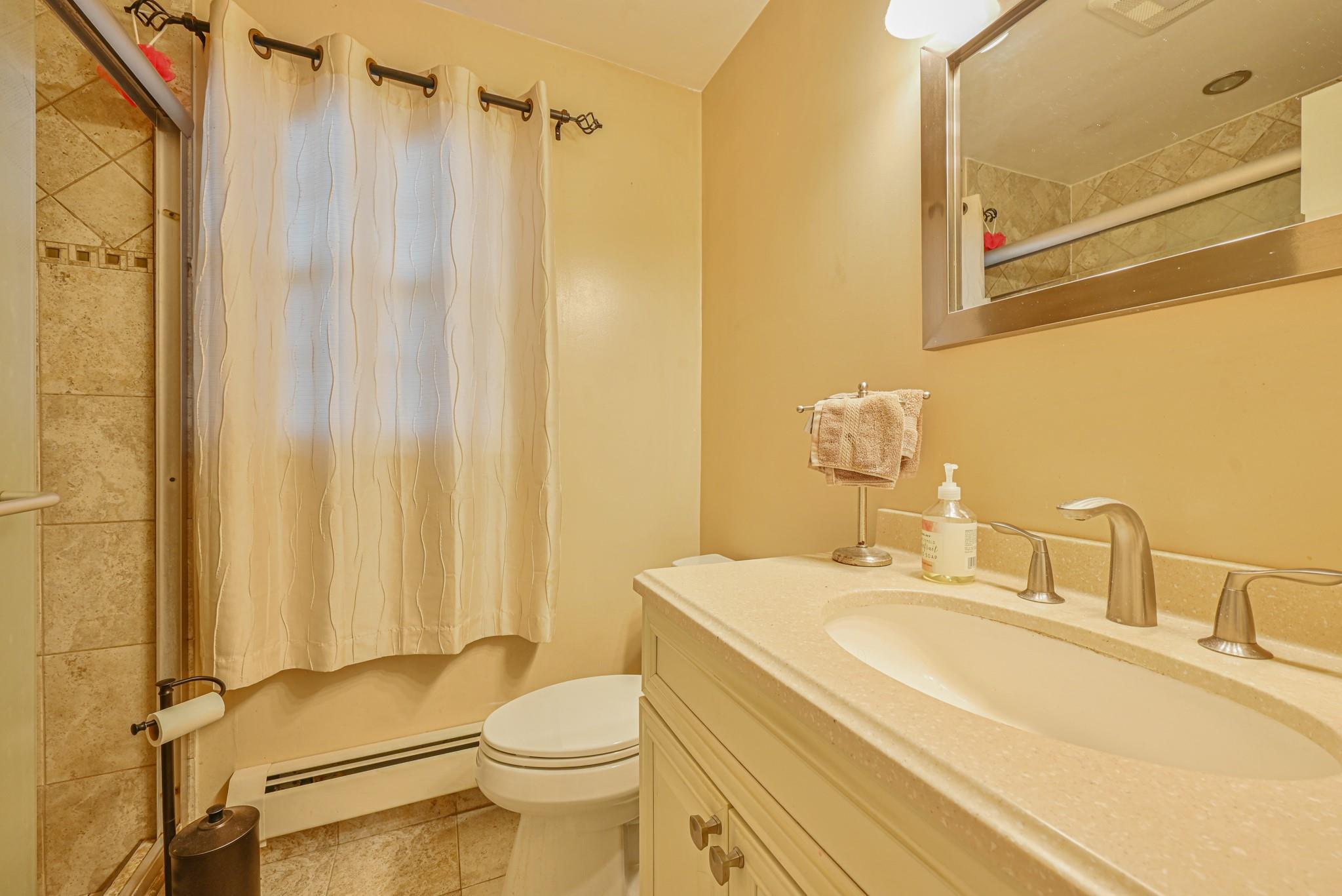 1069 Hastings St St, Baldwin, New York image 7