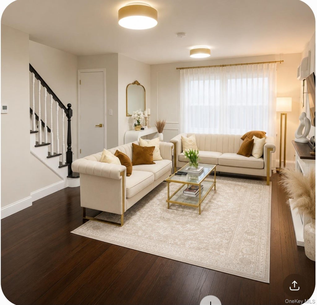 Photo of 3111 Gunther Avenue, Bronx, NY 10469 (MLS # 1048662)