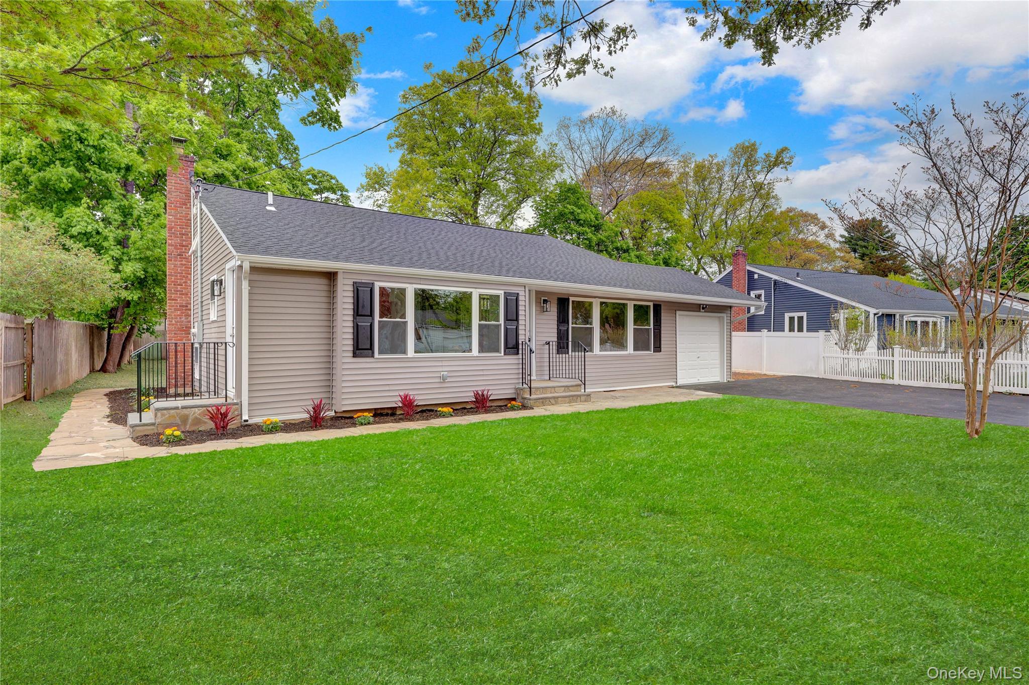 15 Glenwood Lane