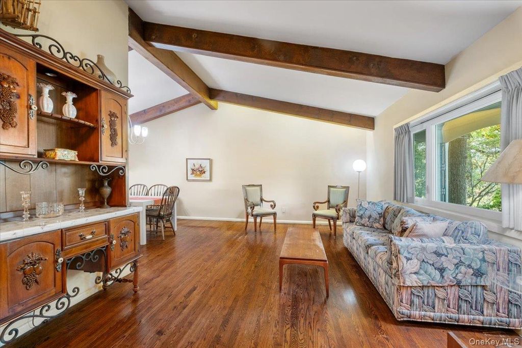 Photo of 25 Wood Hollow Lane, New Rochelle, NY 10804 (MLS # 918402)