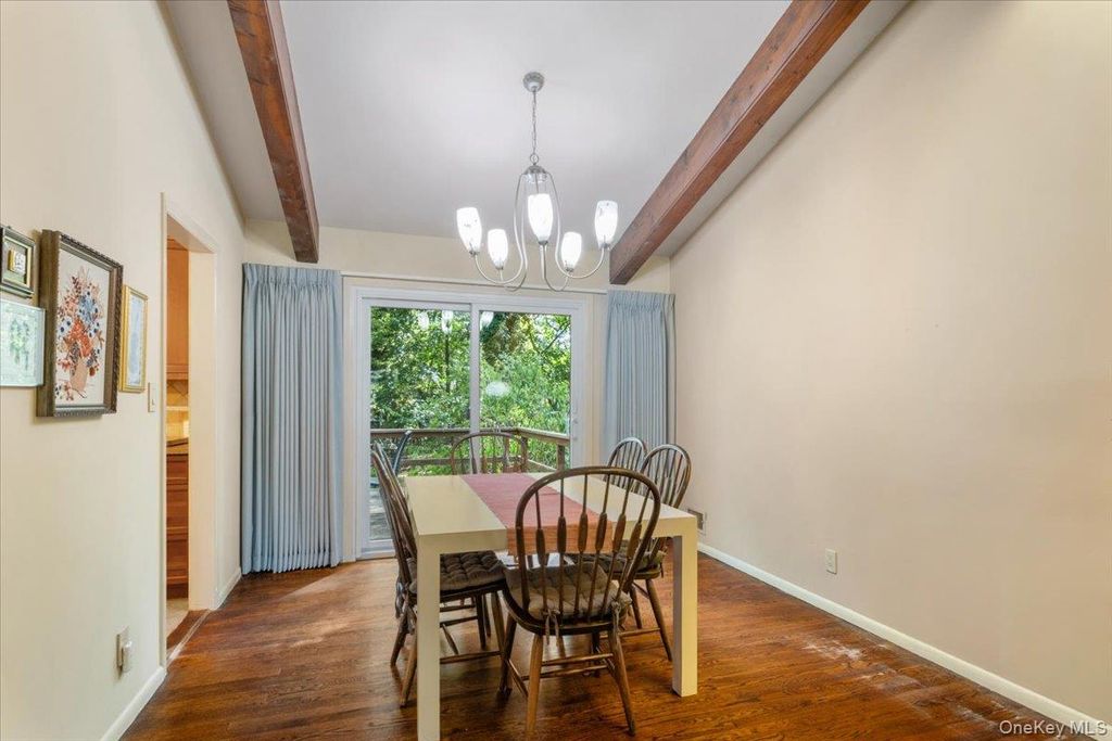 Photo of 25 Wood Hollow Lane, New Rochelle, NY 10804 (MLS # 918402)