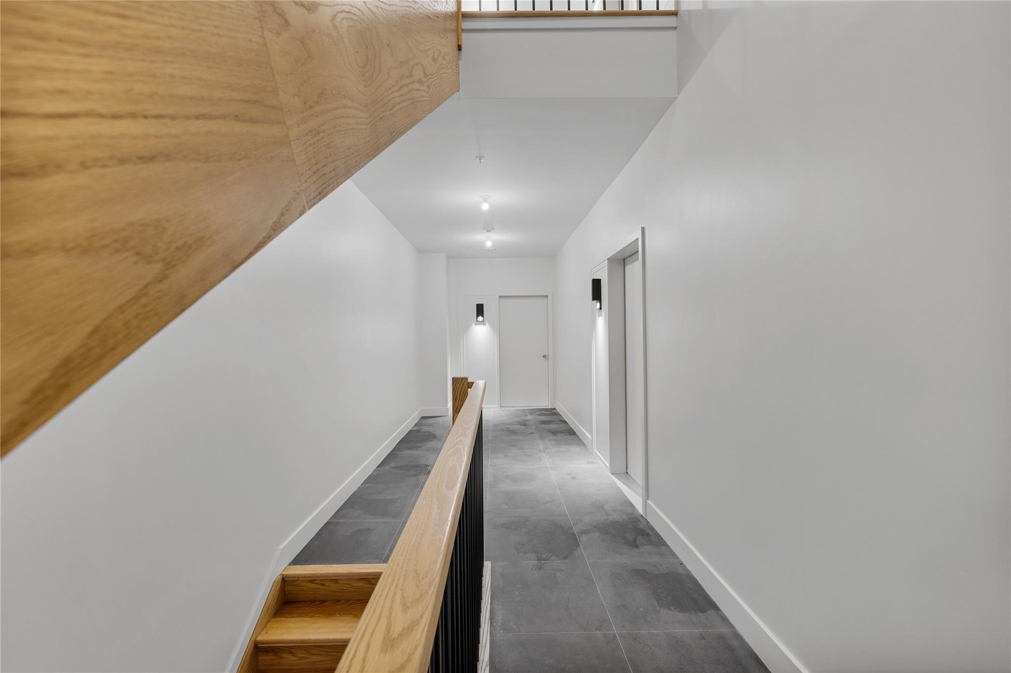3 E Funston Avenue 223