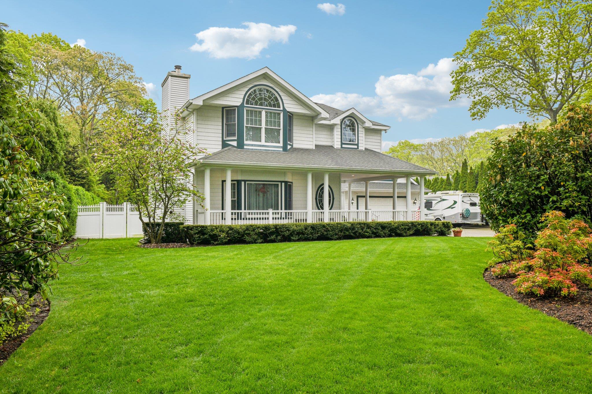 98 Beach Road, Westhampton Beach, New York image 3