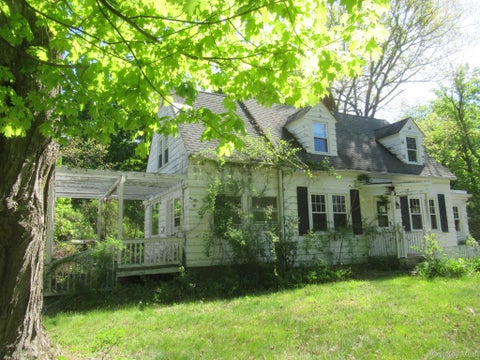 Homes For Sale - 6 Erin Court<br/> Cornwall, NY 12518