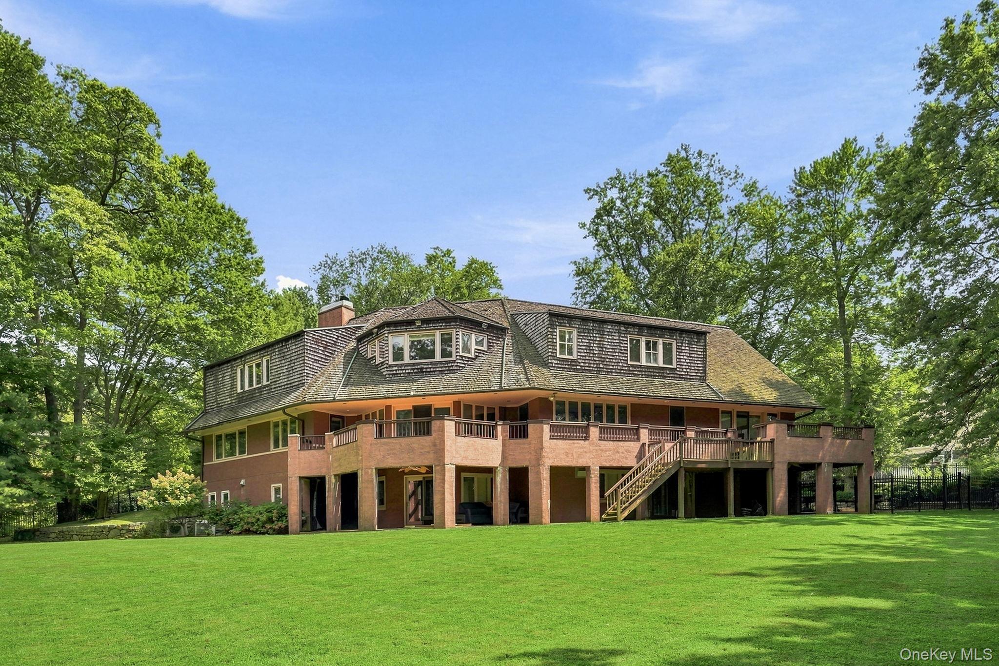 8 Ironwood Lane