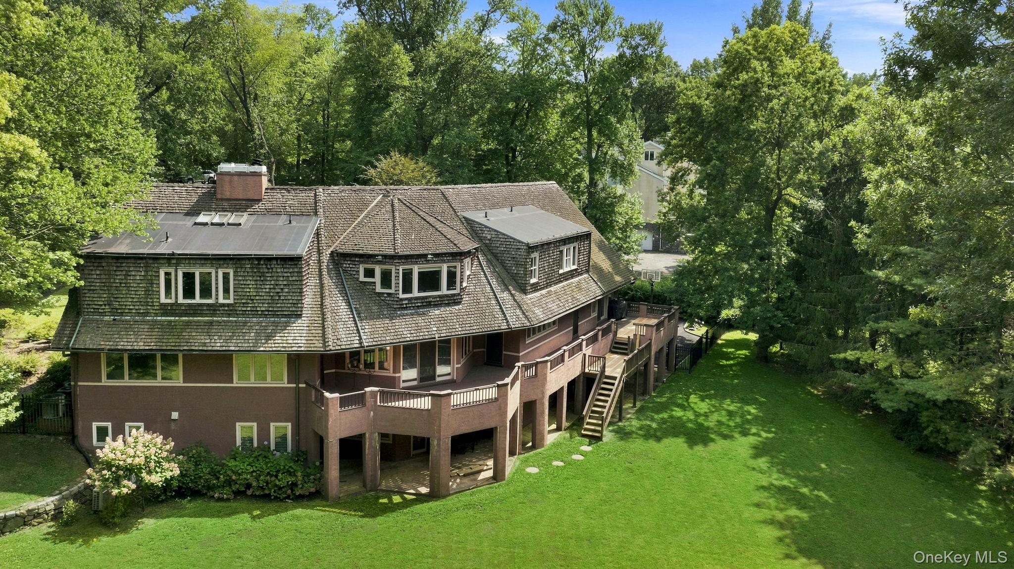 8 Ironwood Lane