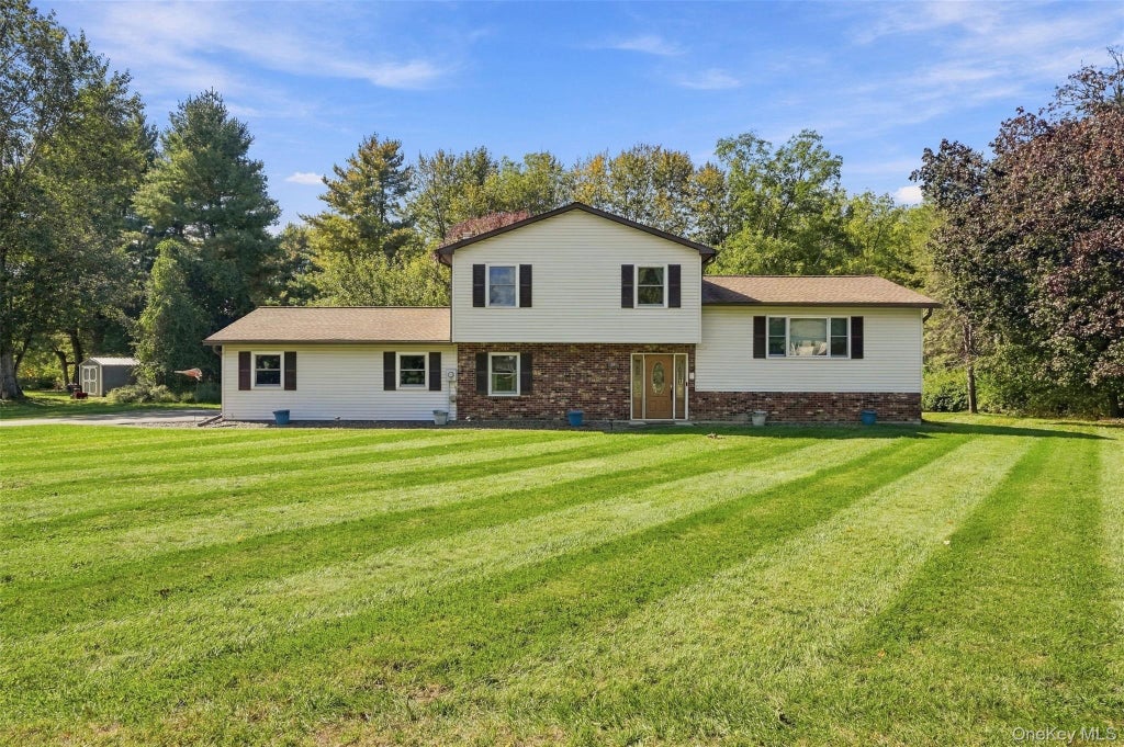 Photo of 23 Stephen Drive, Hopewell Junction, NY 12533 (MLS # 1060814)
