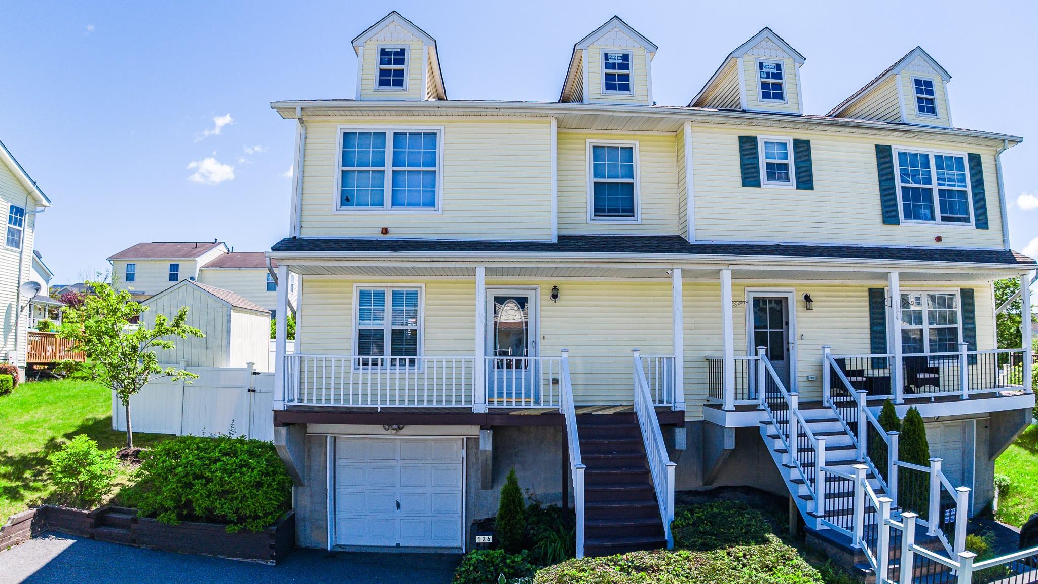 Rental Property at Evan Road, Warwick, New York - Bedrooms: 2 
Bathrooms: 3 
Rooms: 6  - $2,700 MO.