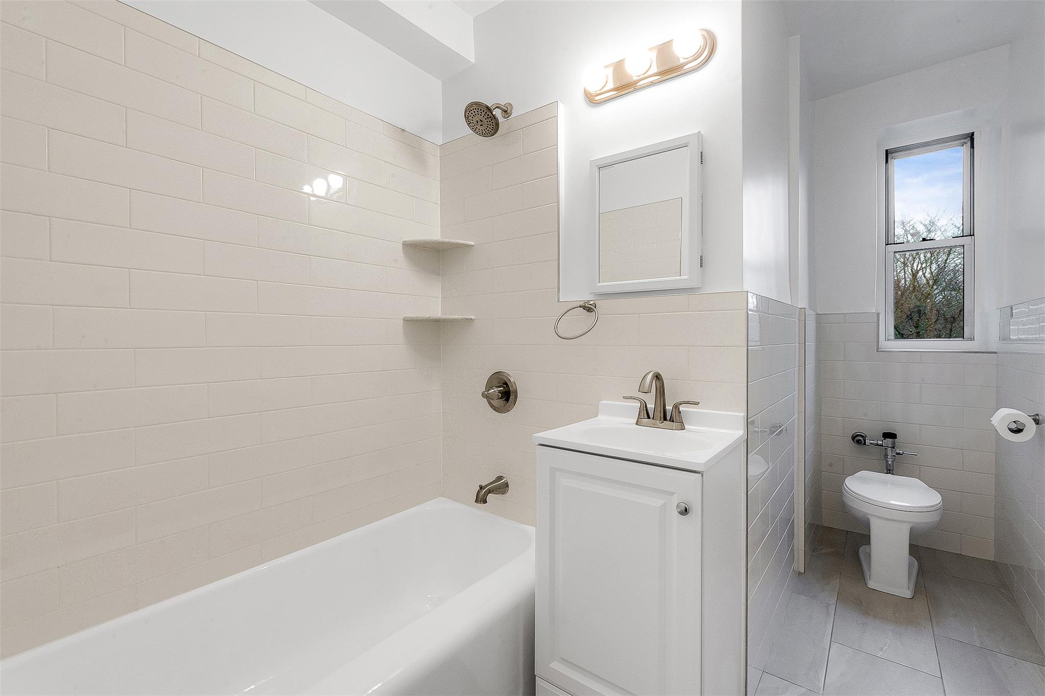 67-66 108th Street #D31, Forest Hills, New York image 22