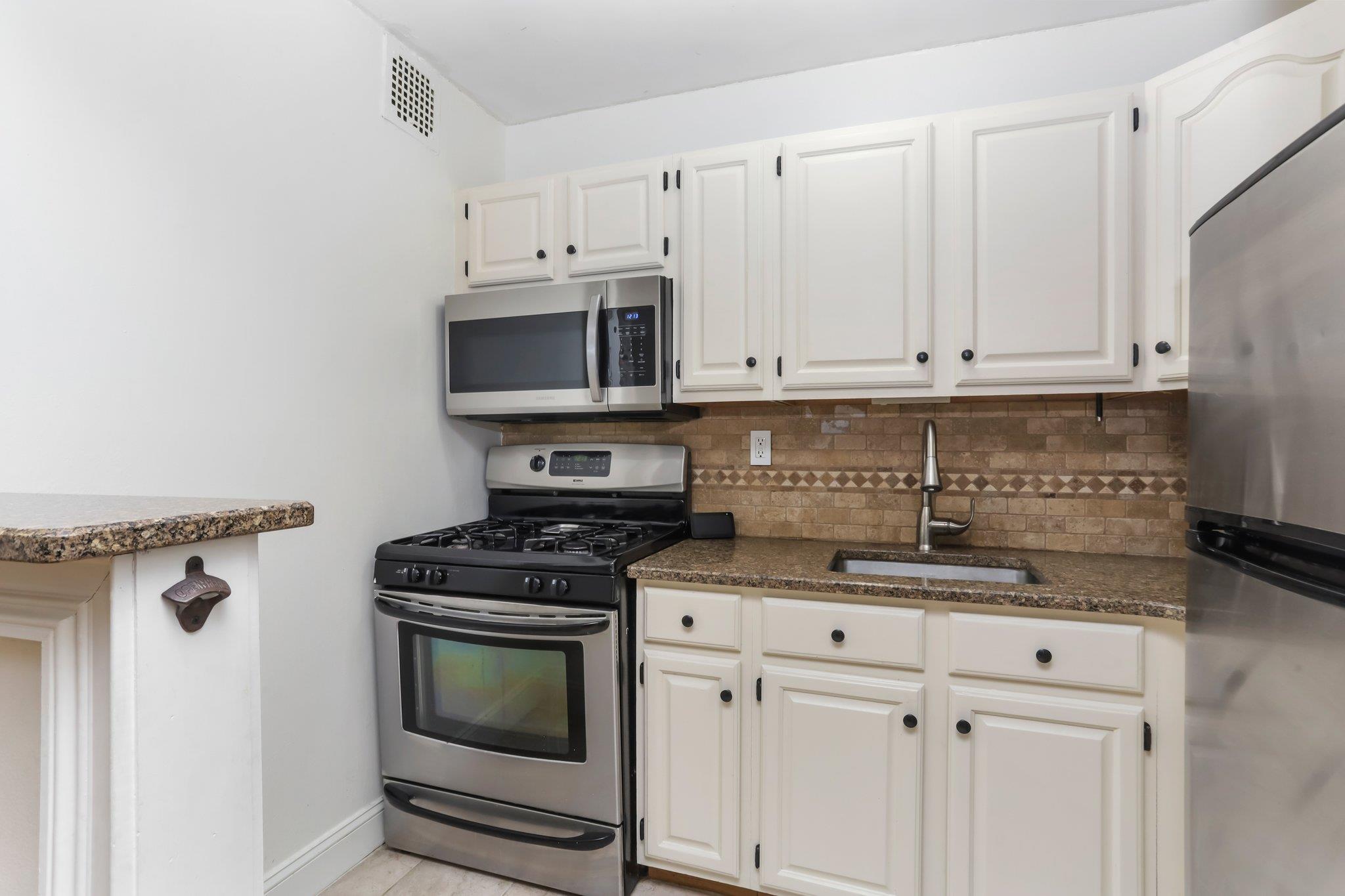 200 Diplomant Drive #5A, Mount Kisco, New York image 8