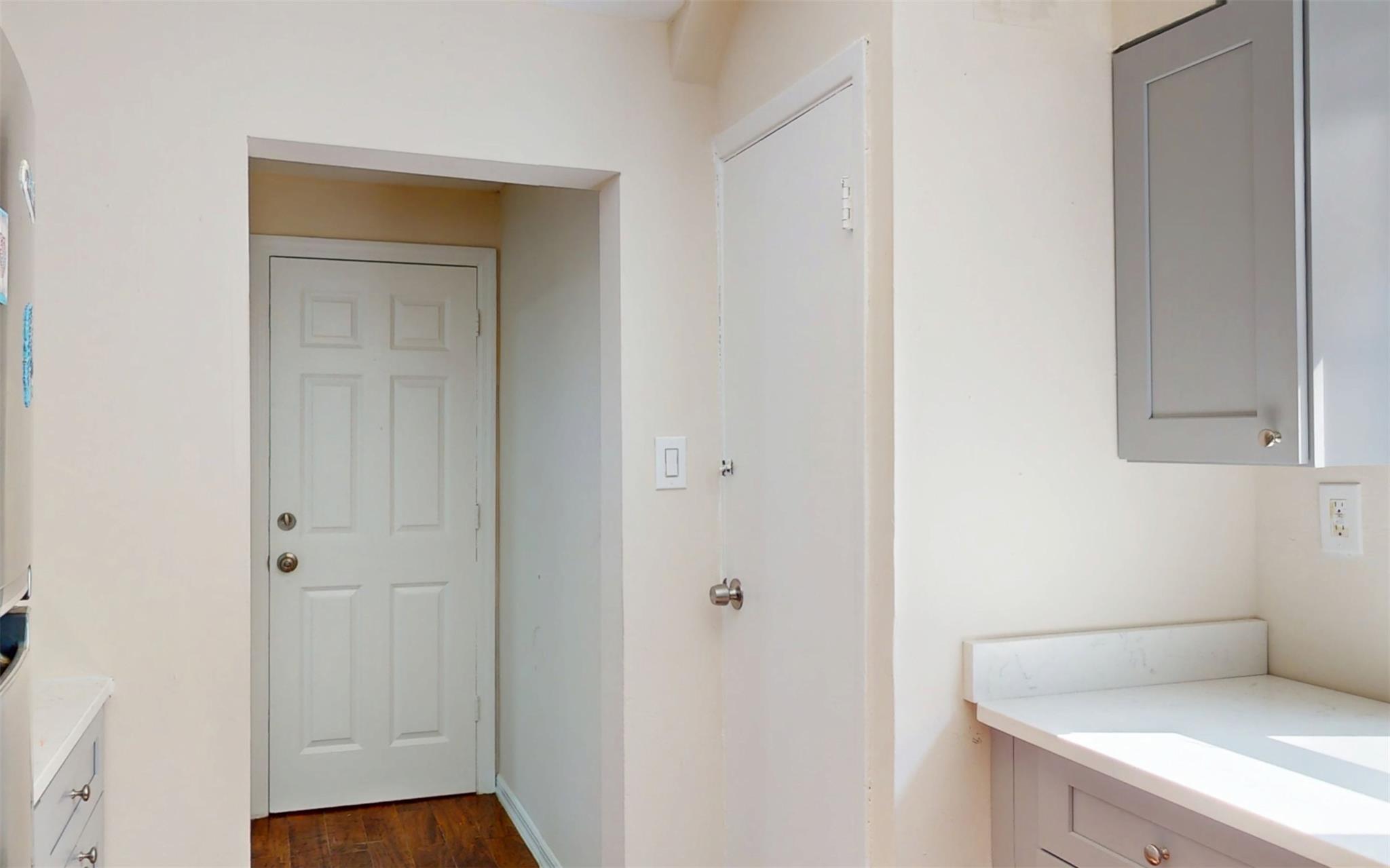 236 Battle Avenue 1