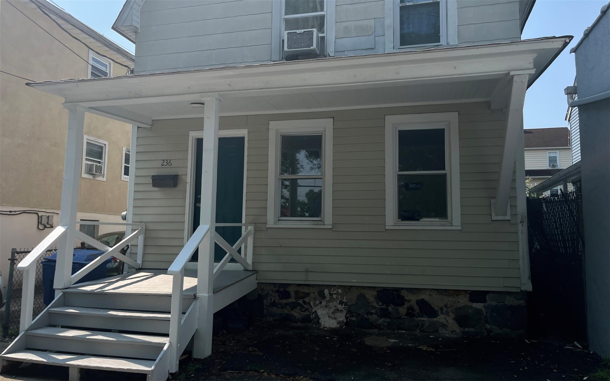 236 Battle Avenue 1