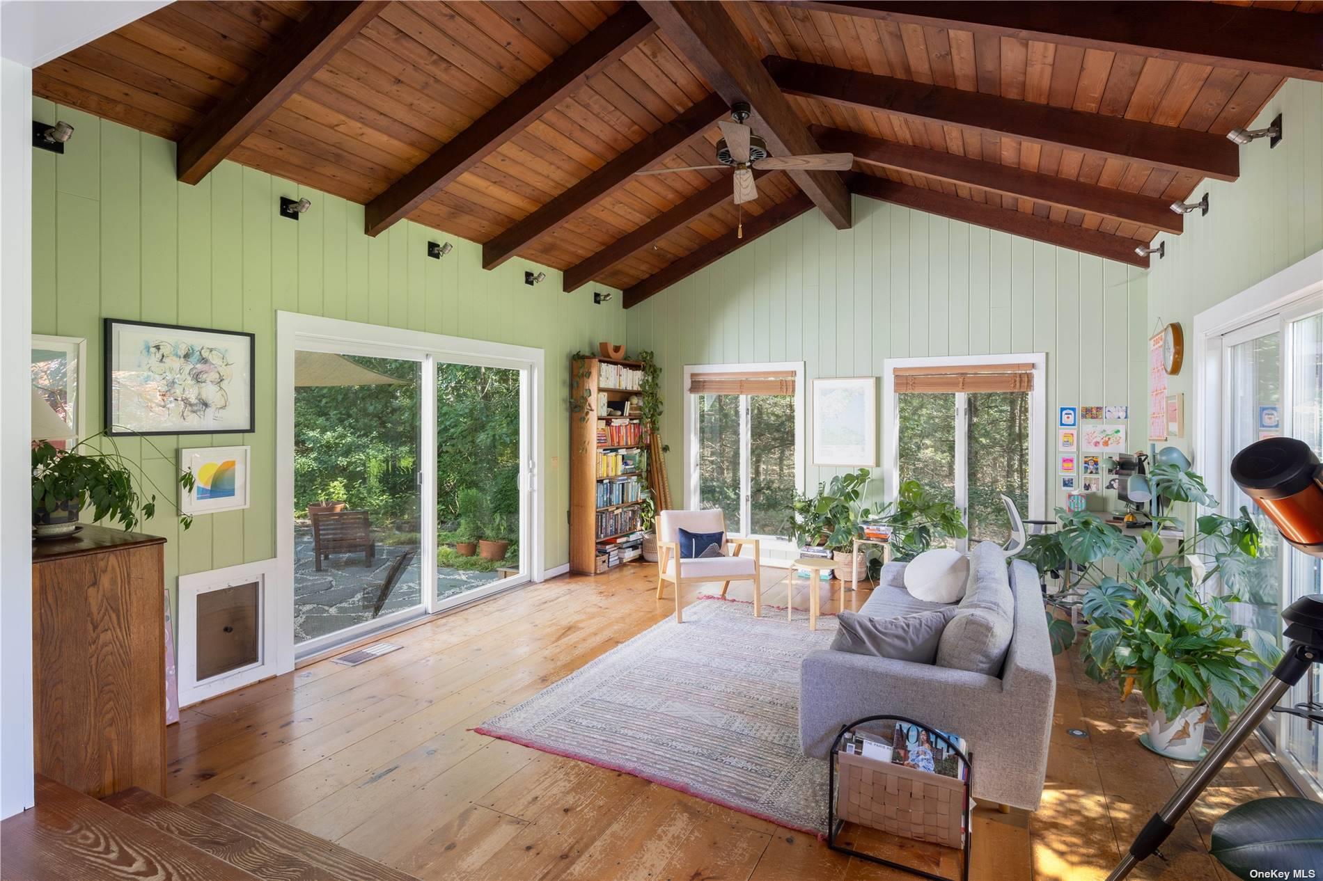 925 Bennetts Pond Lane, Mattituck, New York image 9
