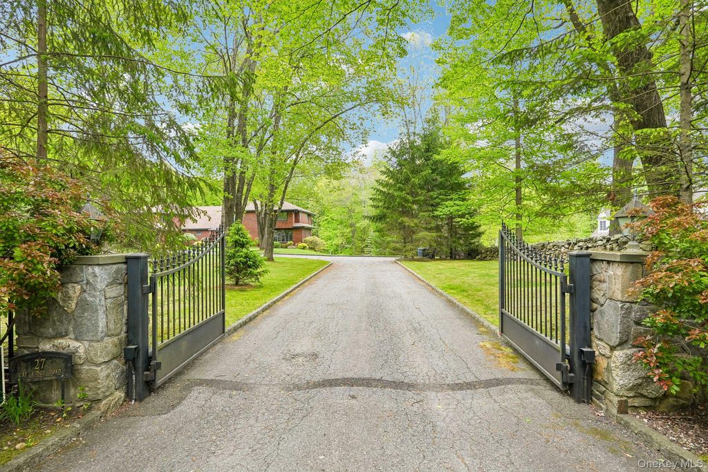 Photo of 27 Cat Ridge Road, North Salem, NY 10560 (MLS # 1001322)