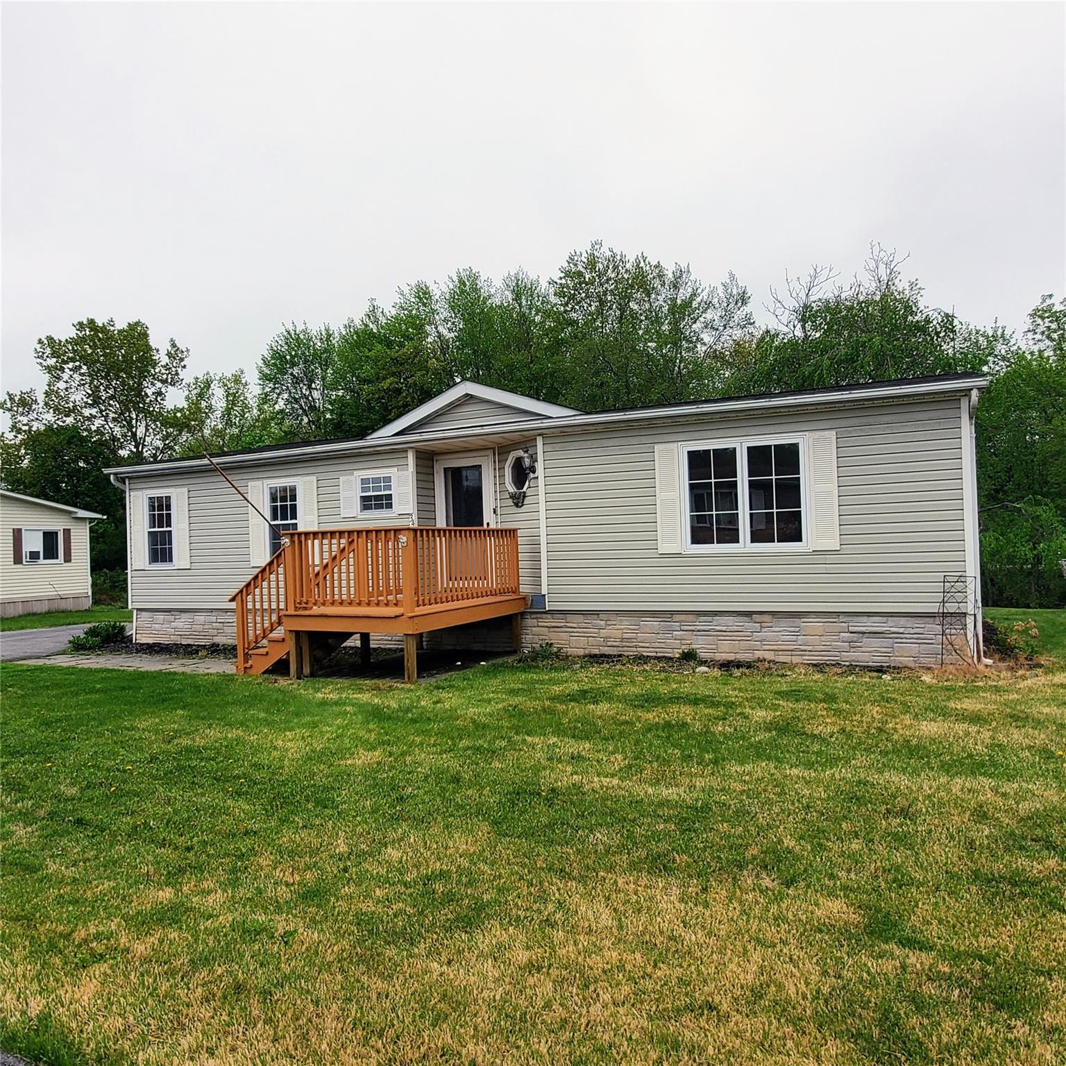 34 Kens Way, Hyde Park, New York image 1