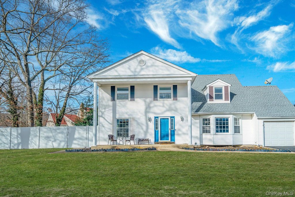 Photo of 3 Mount Marcy Avenue, Farmingville, NY 11738 (MLS # 952887)